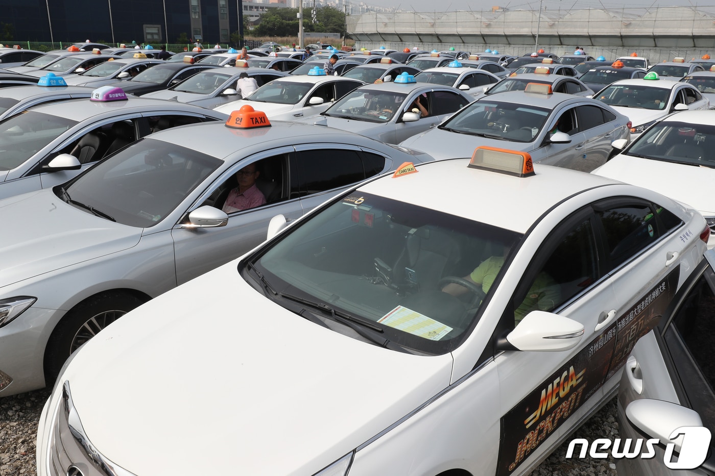 주차된 택시들(자료사진)/뉴스1