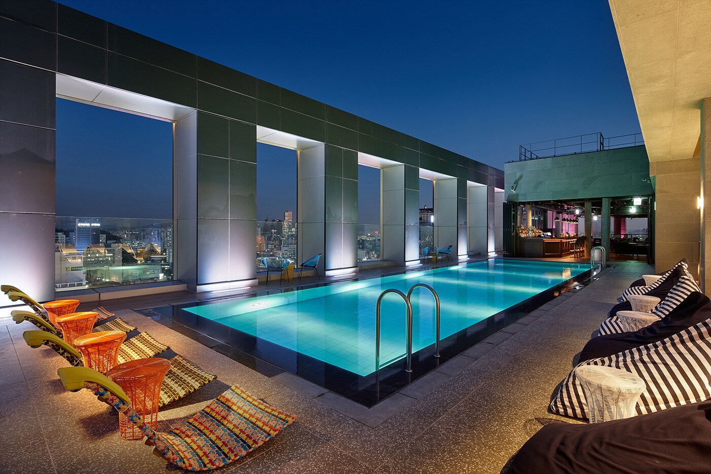 루프탑 풀(L7 제공)ⓒ 뉴스1