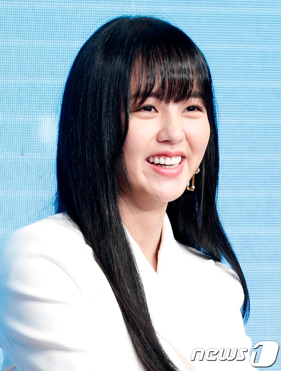 배우 김소현이 20일 오전 서울 동대문 JW 메리어트 호텔에서 열린 넷플릭스 오리지널 시리즈 '좋아하면 울리는' 제작 발표회에 참석해 미소를 짓고 있다. 2019.8.20/뉴스1 ⓒ News1 권현진 기자