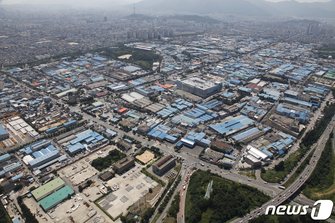 염색가공산업의 현대화를 위해 1981년 7월 준공된 대구 서구 비산동 염색산업단지 전경.&#40;뉴스1 자료&#41;