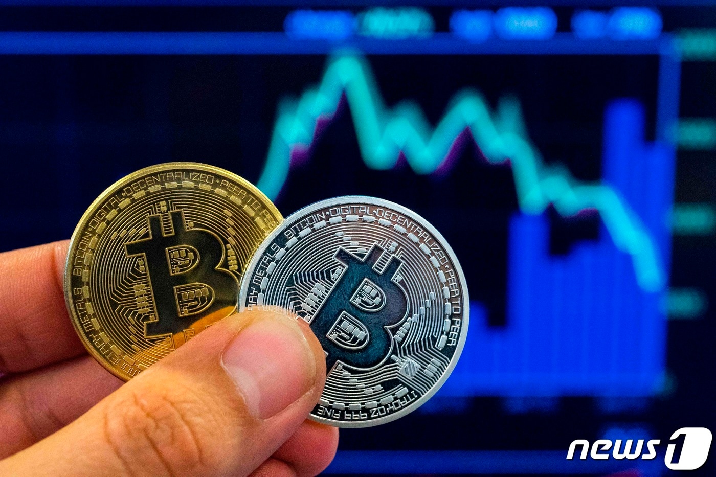 하루 만에 암호화폐 시총 2000억 달러 사라졌다 - 뉴스 썸네일 이미지