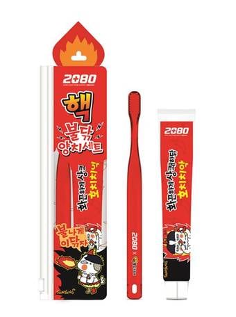 2080X불닭볶음면 '2080 호치치약'.ⓒ 뉴스1