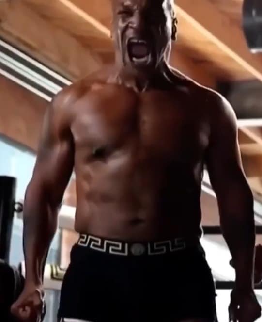 복귀전을 1개월 앞두고 몸 상태를 공개한 마이크 타이슨(섀넌 브릭스 인스타그램 캡처) ⓒ 뉴스1