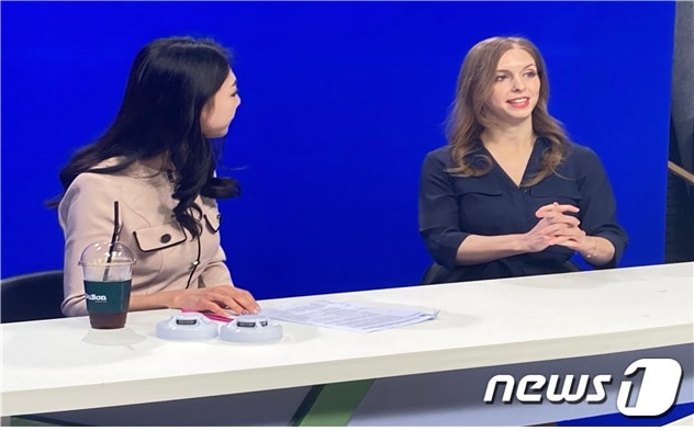 오스트리아 출신 모델 겸 배우 케이디가 119구급차 이용 경험을 소개하고 있다. (소방청 제공)/뉴스1ⓒ News1