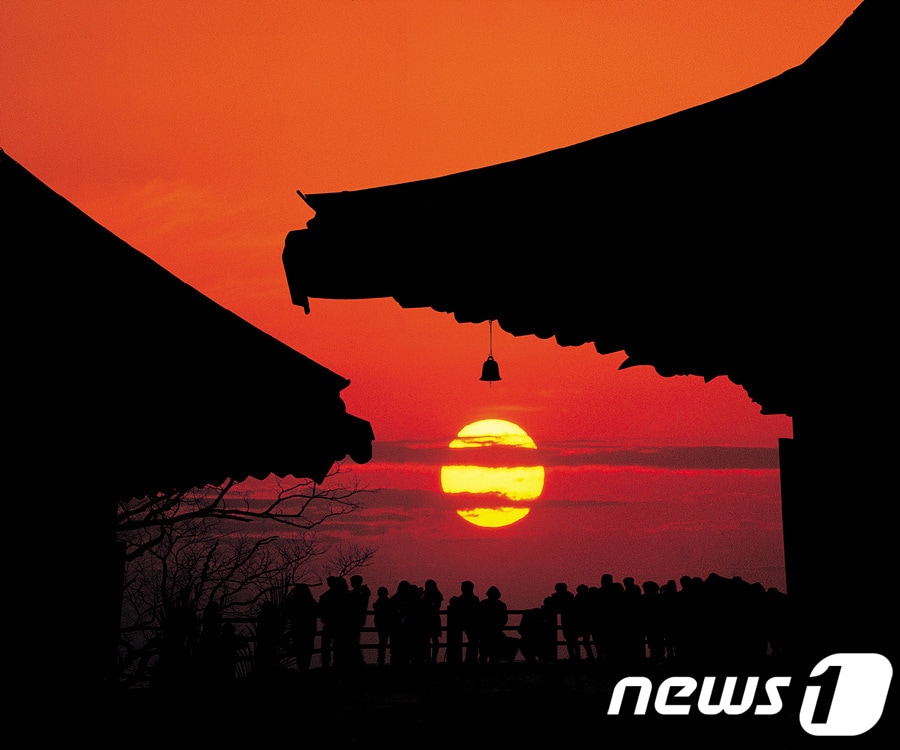 여수 향일암 일출.(여수시 제공) /뉴스1 ⓒ News1