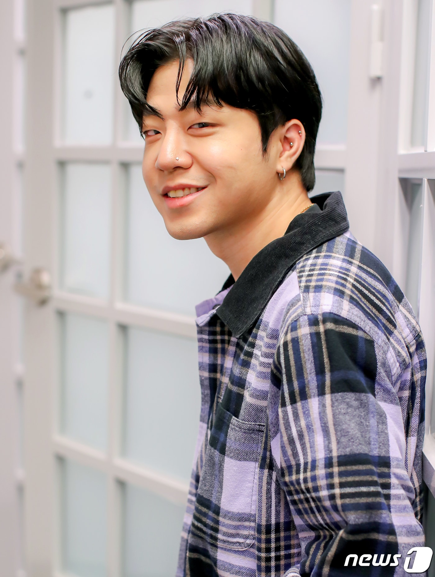 엠넷 ‘쇼미더머니9’ 우승 래퍼 릴보이가 서울 종로구 뉴스1 사옥에서 진행된 인터뷰에 앞서 포즈를 취하고 있다.  ⓒ News1 김진환 기자