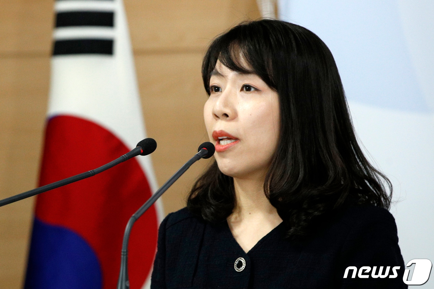 조혜실 통일부 부대변인이 7일 오전 서울 종로구 정부서울청사에서 열린 정례브리핑에서 취재진 질의에 답하고 있다. 2020.2.7/뉴스1 ⓒ News1 안은나 기자