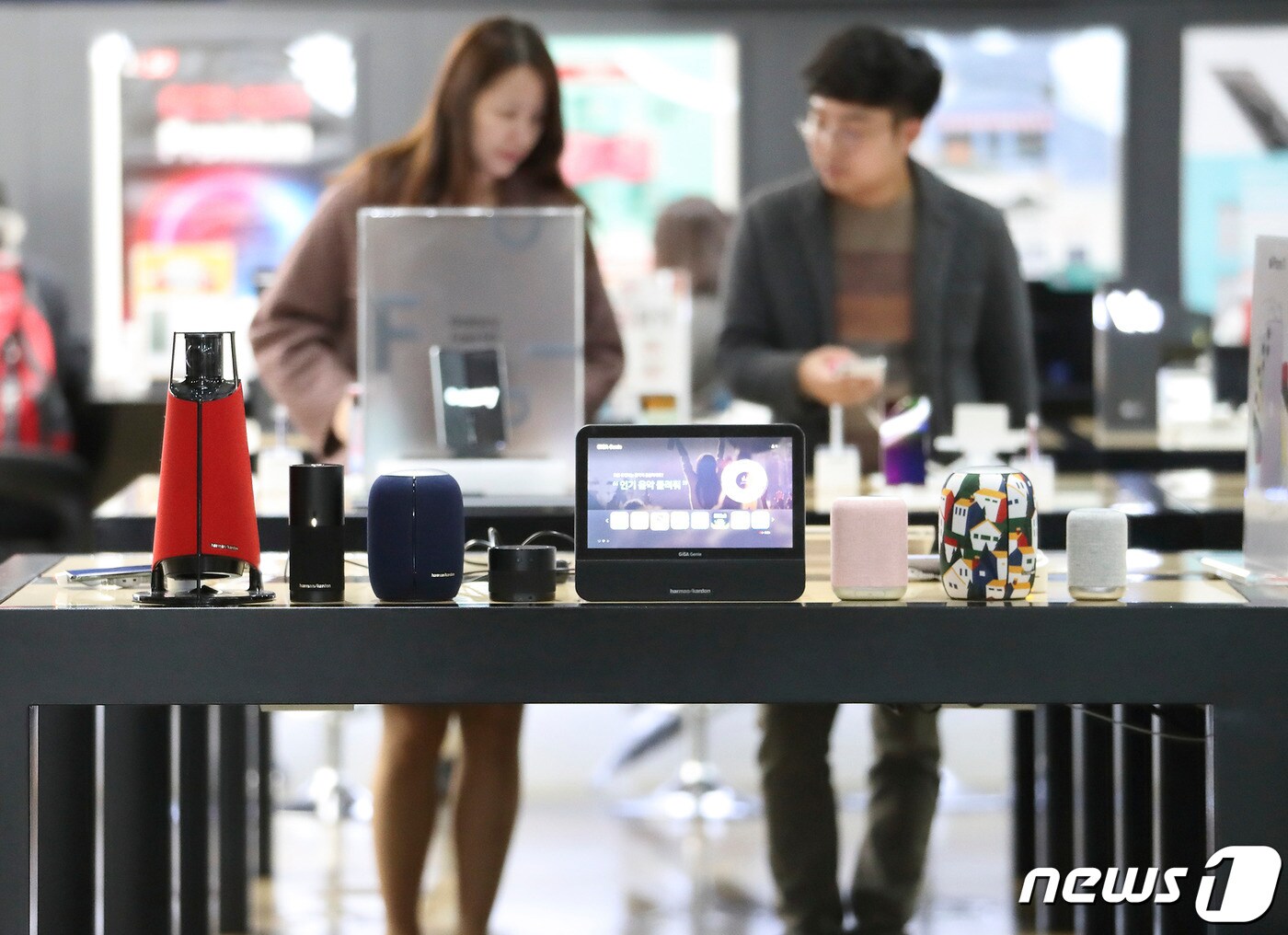 KT는 1일 &#39;기가지니 말해링킹&#39;을 발표, 올해 1분기 전체 발화량이 전분기보다 38% 증가했다고 밝혔다. ⓒ 뉴스1