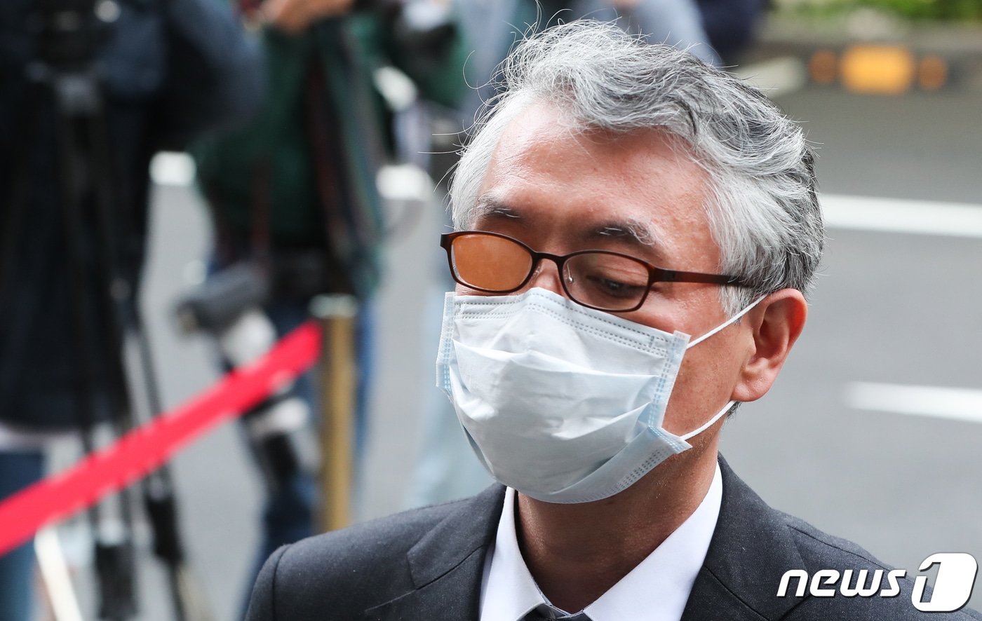 신라젠, 유시민·노무현재단 자금흐름 없었다