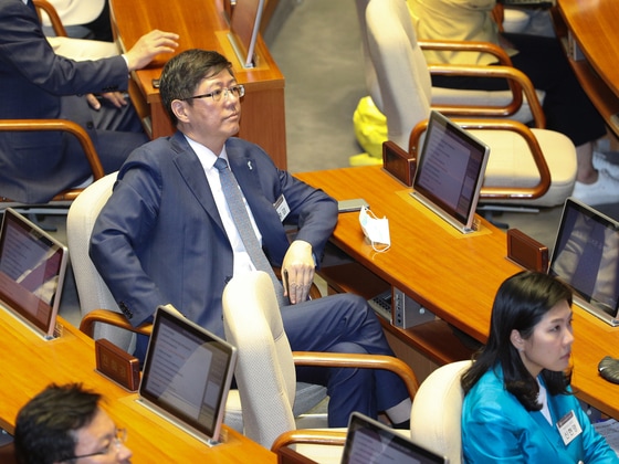 김홍걸 더불어민주당 의원은 김대중 전 대통령의 상징과 같은 동교동 사저 명의변경, 노벨평화상 상금 인출 등에 대해 6·15 행사가 끝난 뒤 자세한 사정을 설명할 예정이며 이 문제는 결코 재산다툼이 아닌데 잘못 알려진 부분이 많다고 했다. ⓒ News1 