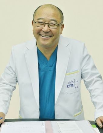 자문. 수원 김찬병원의 김찬 대표원장 ⓒ 뉴스1