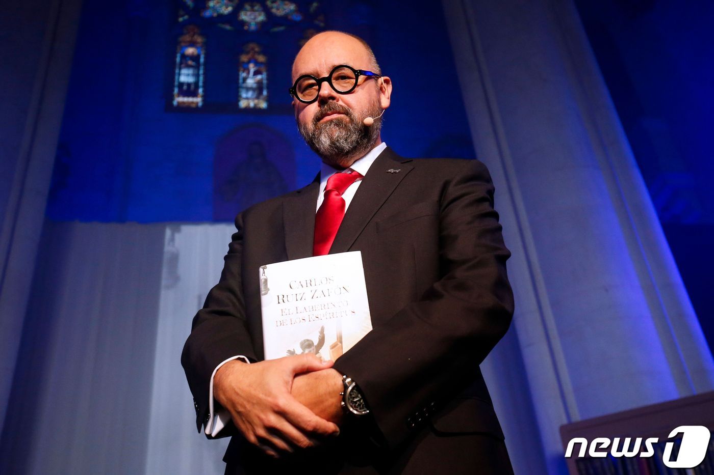 스페인 유명 작가 카를로스 루이스 사폰. ⓒ AFP=뉴스1