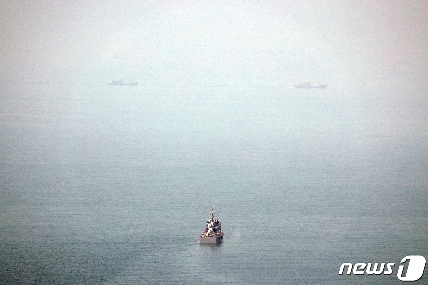 인천 옹진군 대연평도 해안에서 임무 수행 중인 우리 해군 고속정. 2020.6.21/뉴스1 ⓒ News1 구윤성 기자