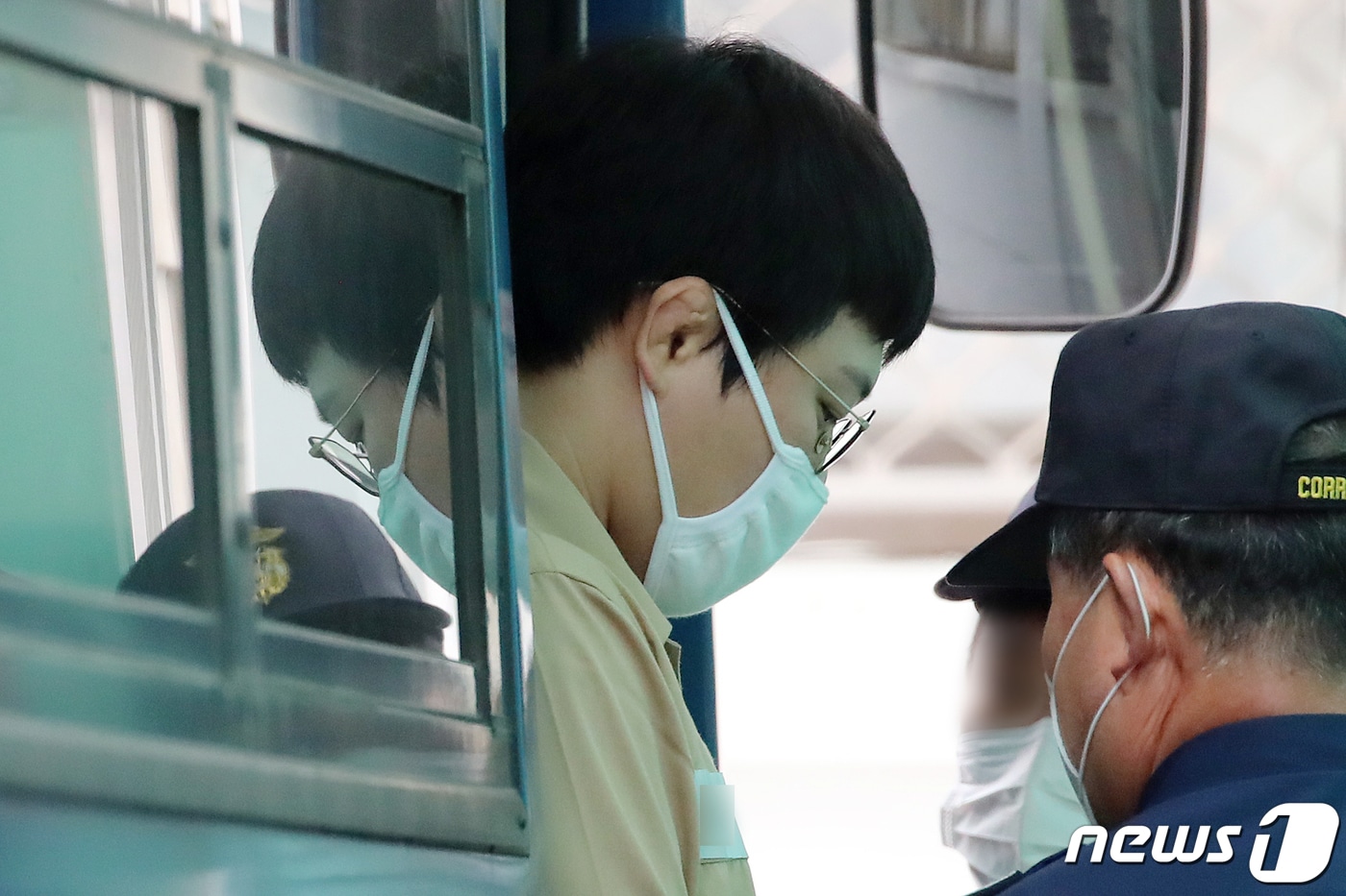 미성년자 성폭행 혐의(아동·청소년의 성보호법에 관한 법률 위반 등)로 구속된 전 유도국가대표 왕기춘 ⓒ 뉴스1 공정식 기자