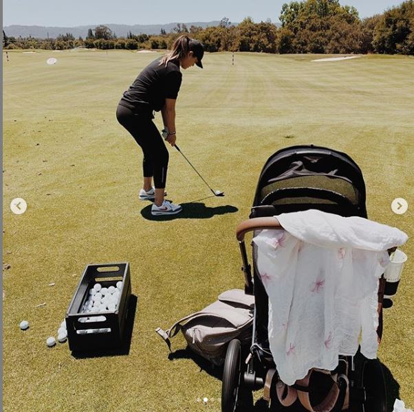 유모차를 끌고 골프 연습에 나선 미셸 위. (미셸 위 SNS 캡처) ⓒ 뉴스1