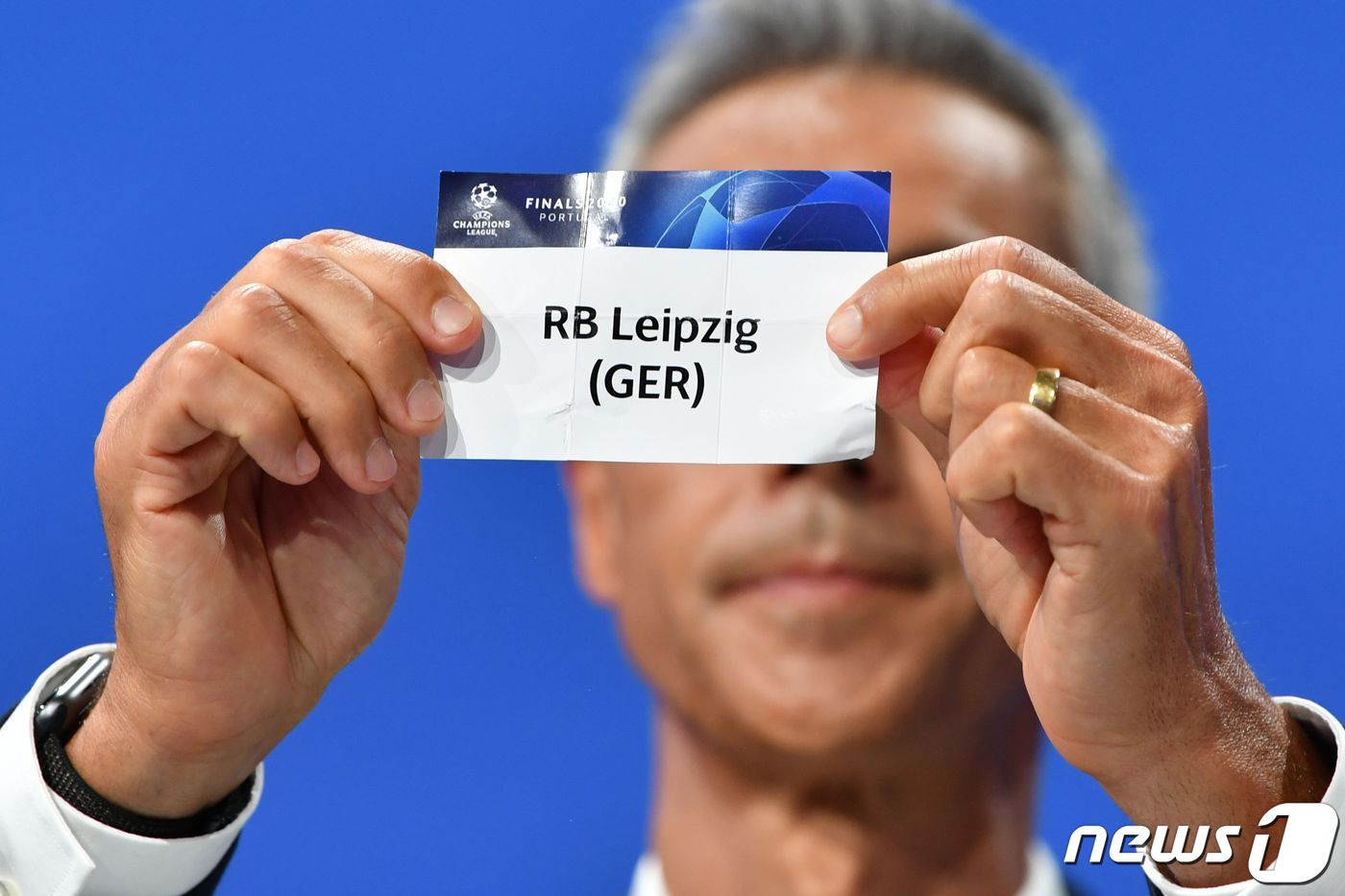 황희찬의 새로운 소속팀 라이프치히(독일)가 2019-20시즌 UEFA 챔피언스리그 8강에서 아틀레티코 마드리드(스페인)를 상대한다.ⓒ AFP=뉴스1