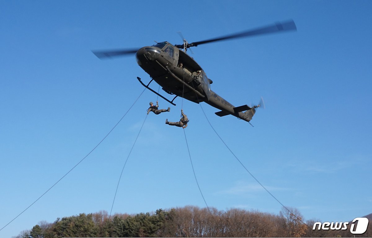 육군 UH-1H 헬기.(국방일보 제공)ⓒ 뉴스1