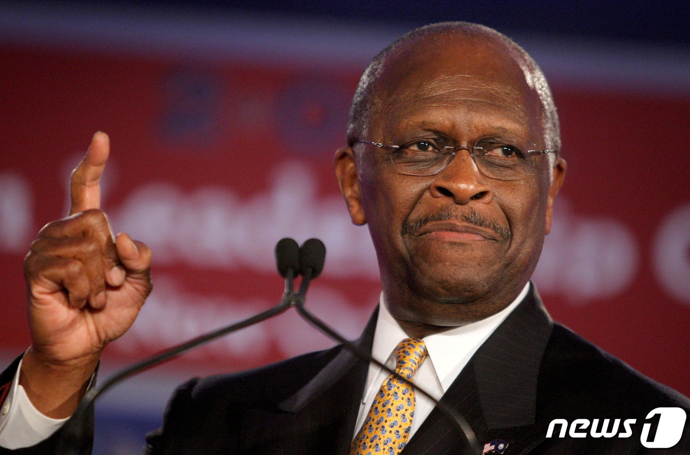 미 공화당에서 '검은 돌풍'을 일으켰던 허먼 케인이 74세를 일기로 사망했다. ⓒ 로이터=뉴스1