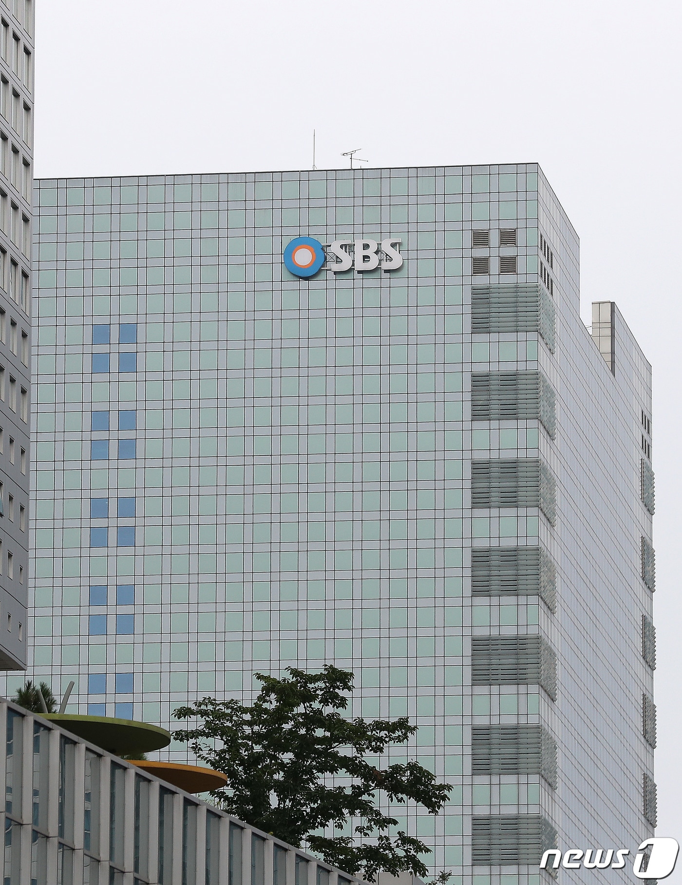 서울시 마포구 상암동 SBS 프리즘타워 전경./뉴스1 ⓒ News1 김진환 기자