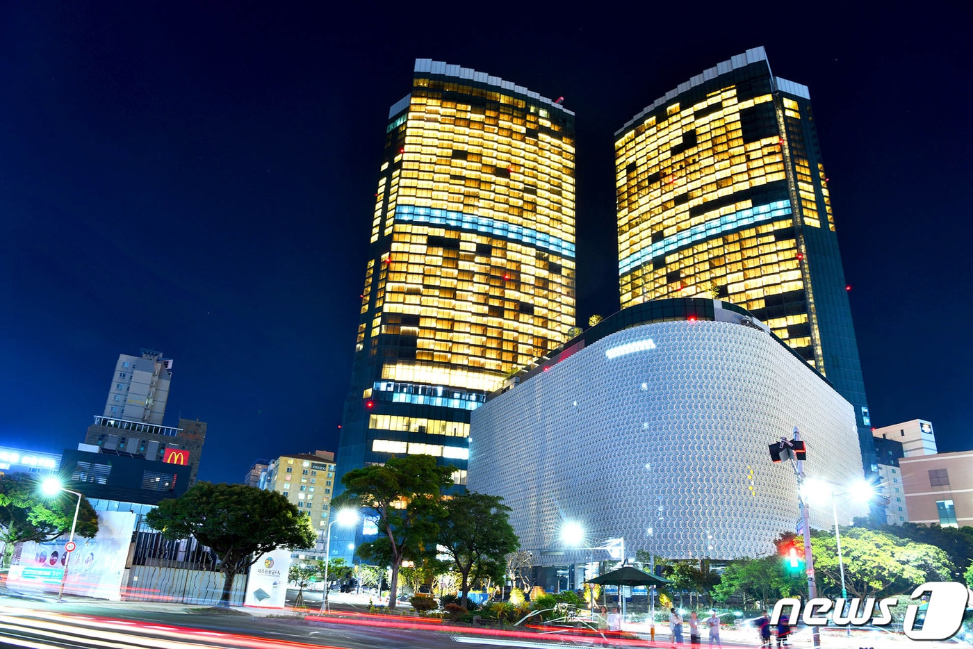 제주시 노형동에 위치한 제주 드림타워 복합리조트 전경. /ⓒ News1