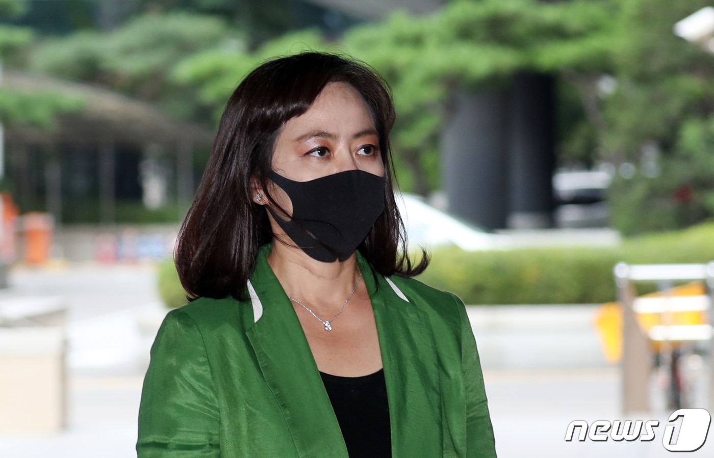양육비 미지급자 명단공개 웹사이트 ‘배드페어런츠’ 강민서 대표가 15일 서울 마포구 서부지방법원에서 열린 명예훼손건 결심공판에 출석하고 있다. 2020.9.15/뉴스1 ⓒ News1 김명섭 기자