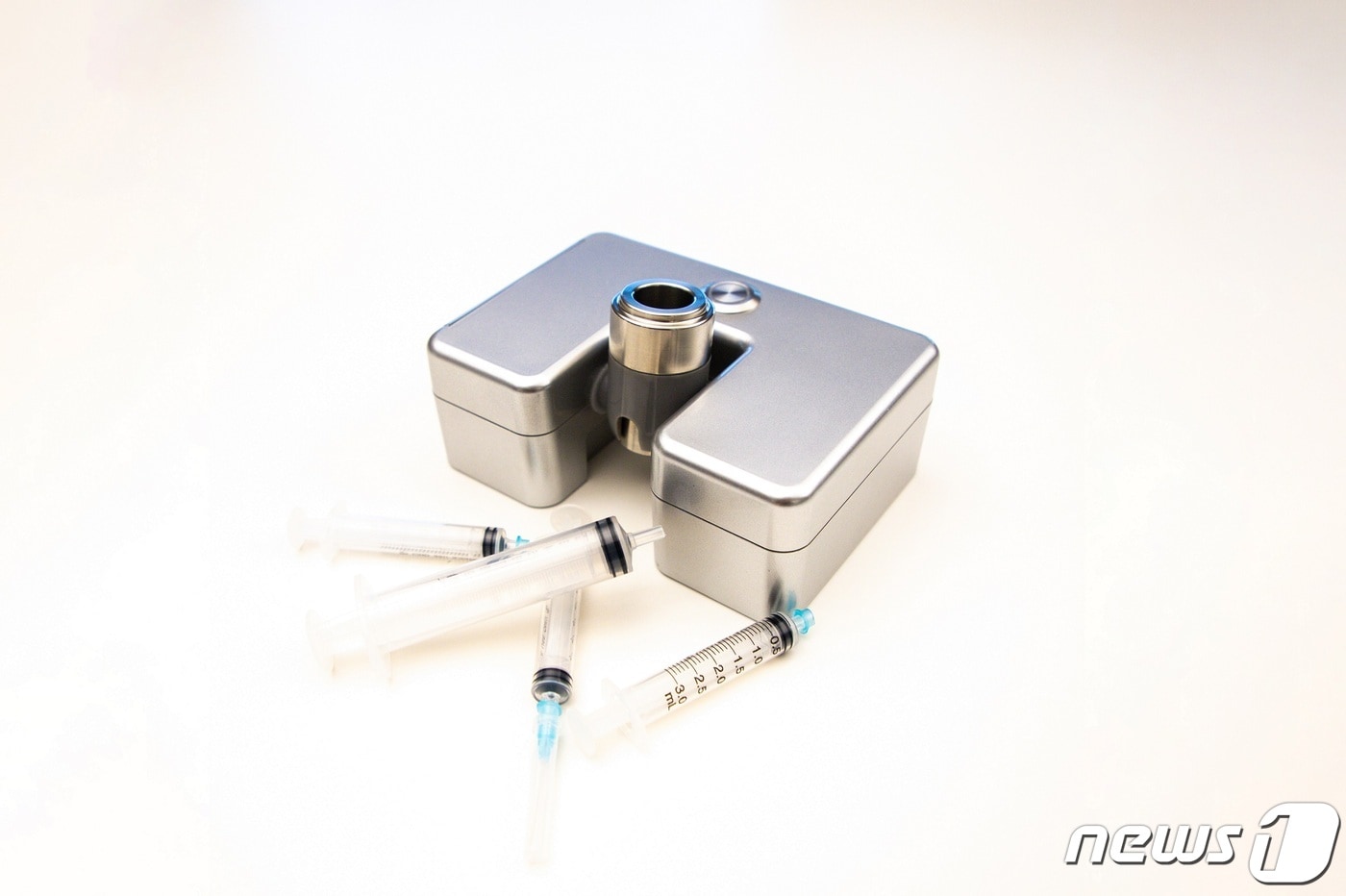 제임스 다이슨 어워드 국내 우승작 '안전한 주사기 자동 처리 기기'(ANDY, Automatic Needle Destroyer)(다이슨 코리아 제공)2020.009.17/뉴스1 ⓒ 뉴스1