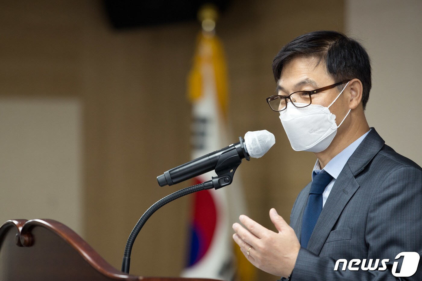 정병선 과학기술정보통신부 제1차관이 22일 오전 세종특별자치시 세종파이낸스센터 과학기술정보통신부 대강당에서 열린 '2020 캔위성 경연대회 시상식'에서 축사하고 있다. (과학기술정보통신부 제공) 2020.9.22/뉴스1