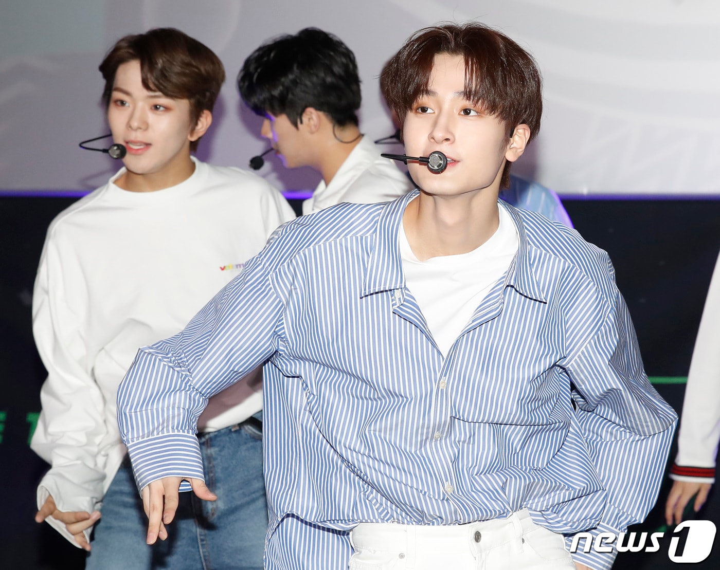 보이그룹 고스트나인(GHOST9) 이우진이 23일 오후 서울 강남구 신사동 CGV 청담씨네시티에서 열린 첫 번째 미니 앨범 '프리 에피소드 1 : 도어(PRE EPISODE 1 : DOOR)’ 쇼케이스에 참석해 포즈를 취하고 있다. 2020.9.23/뉴스1 ⓒ News1 권현진 기자