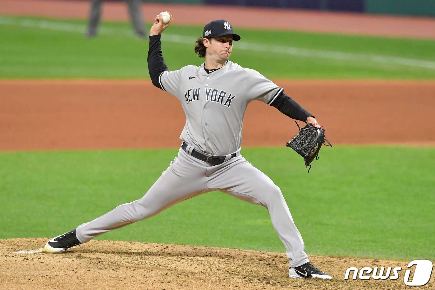 뉴욕 양키스 게릿 콜이 30일(한국시간) 클리블랜드 인디언스와의 2020 메이저리그 아메리칸리그 와일드카드 시리즈 1차전에서 투구하고 있다. ⓒ AFP=뉴스1