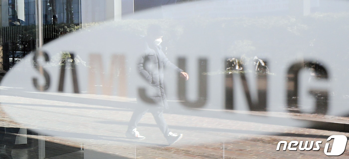 삼성전자가 5세대(5G) 이동통신 기술을 활용한 업로드 속도 측정 시연에서 글로벌 업계 최고 기록을 세웠다고 15일 밝혔다.(뉴스1 DB)2021.1.8/뉴스1 ⓒ News1 박지혜 기자