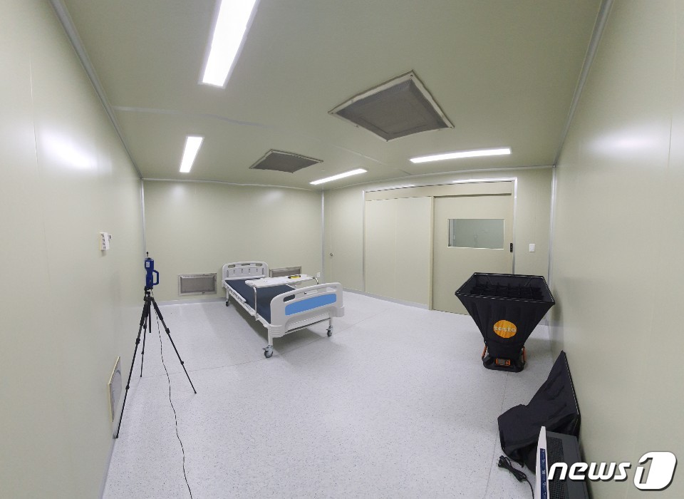 세종대 율곡관 712호에 구축된 음압격리병실.(세종대 제공)/뉴스1