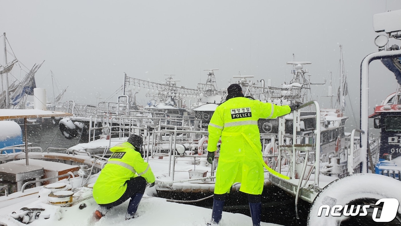  2021년 전북 군산시에 대설경보가 내려졌을 당시 비응항. (뉴스1 DB) ⓒ News1