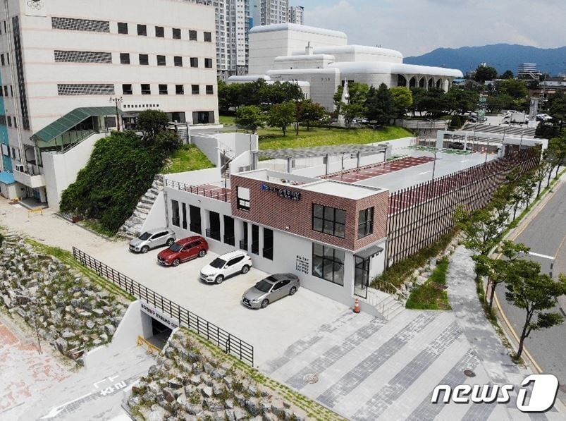 강원 춘천문화예술회관 공영주차장.(춘천시 제공) 2021.10.18/뉴스1