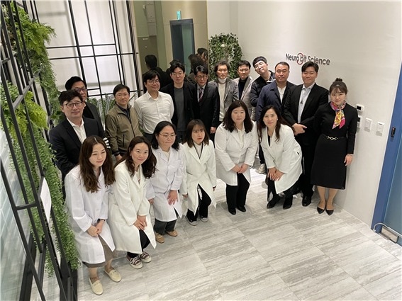 뉴로비트사이언스, 척추관협착증 치료 후보물질 美·中 특허 출원 - 뉴스 썸네일 이미지