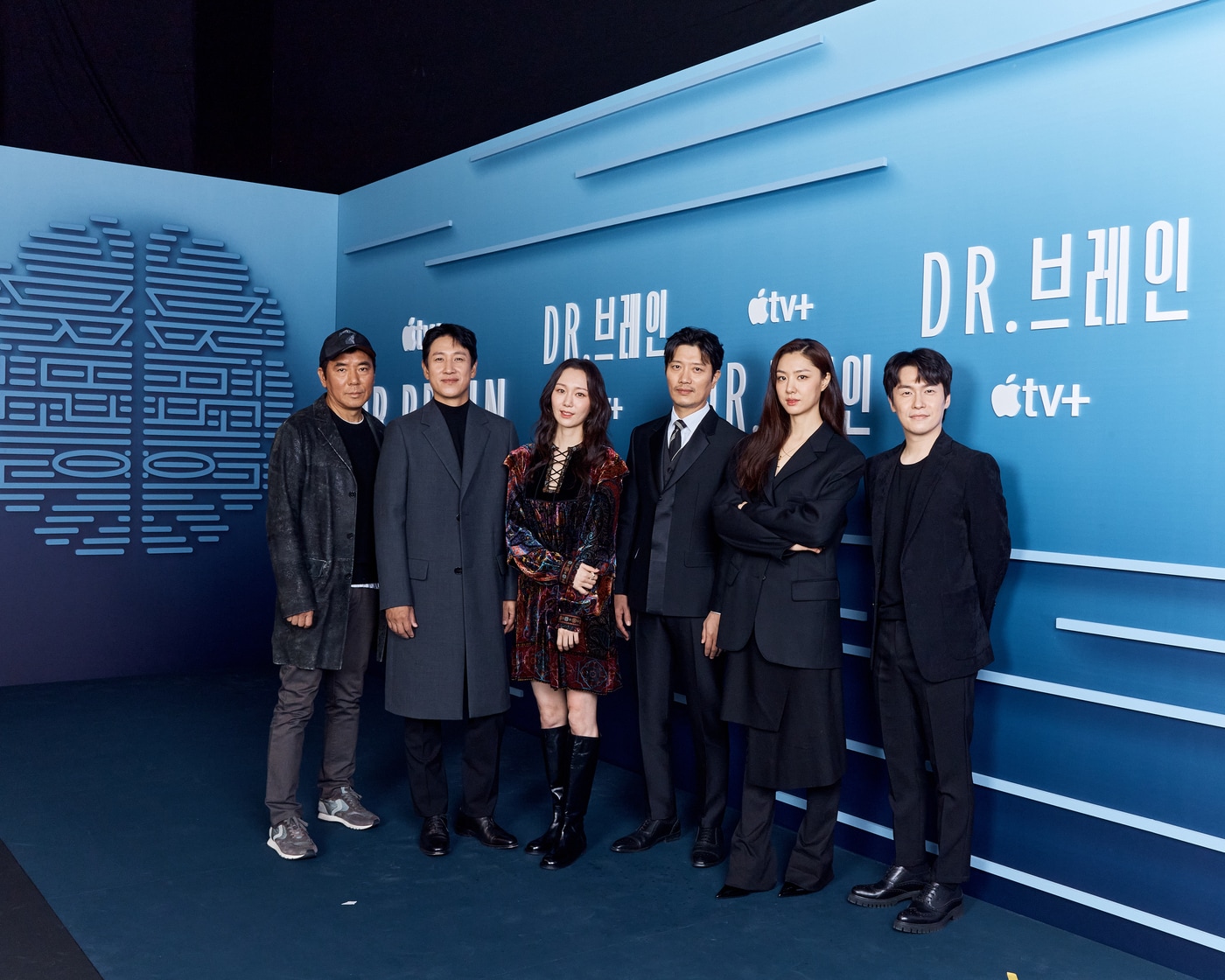 (왼쪽부터) 김지운 감독, 이선균, 이유영, 박희순, 서지혜, 이재원/ 사진제공=애플TV플러스 ⓒ 뉴스1