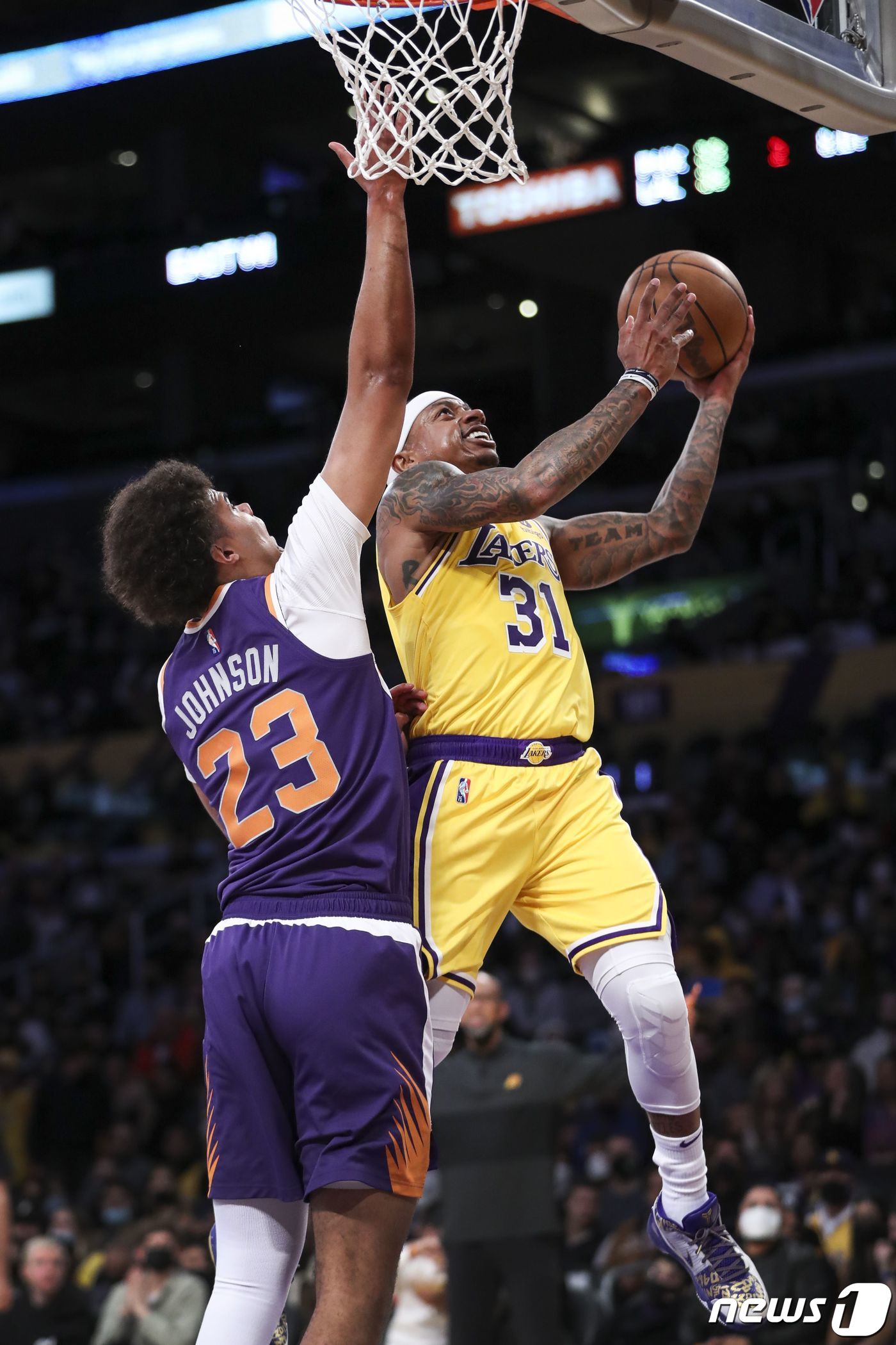 피닉스가 레이커스를 꺾고 4연승을 달렸다.ⓒ AFP=뉴스1