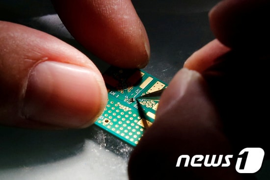 반도체칩. ⓒ 로이터=뉴스1