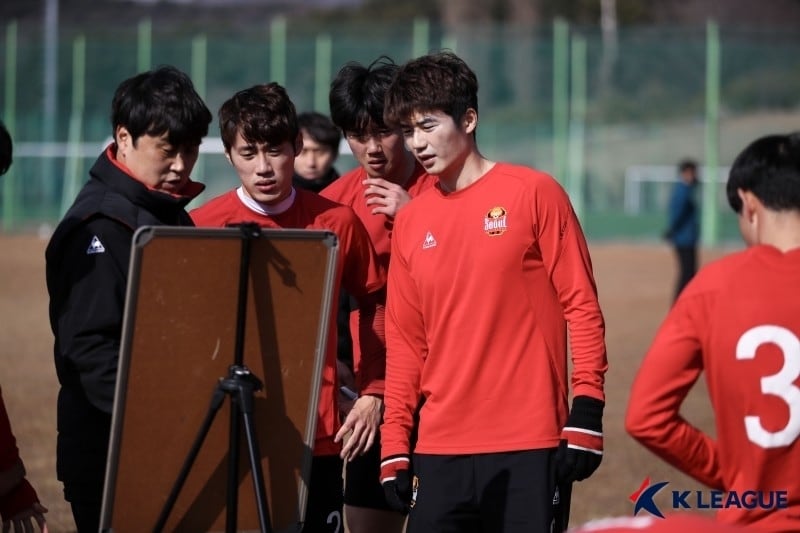 전북 현대와의 개막전에 선발 출전한 FC서울 기성용. .(한국프로축구연맹 제공)ⓒ 뉴스1