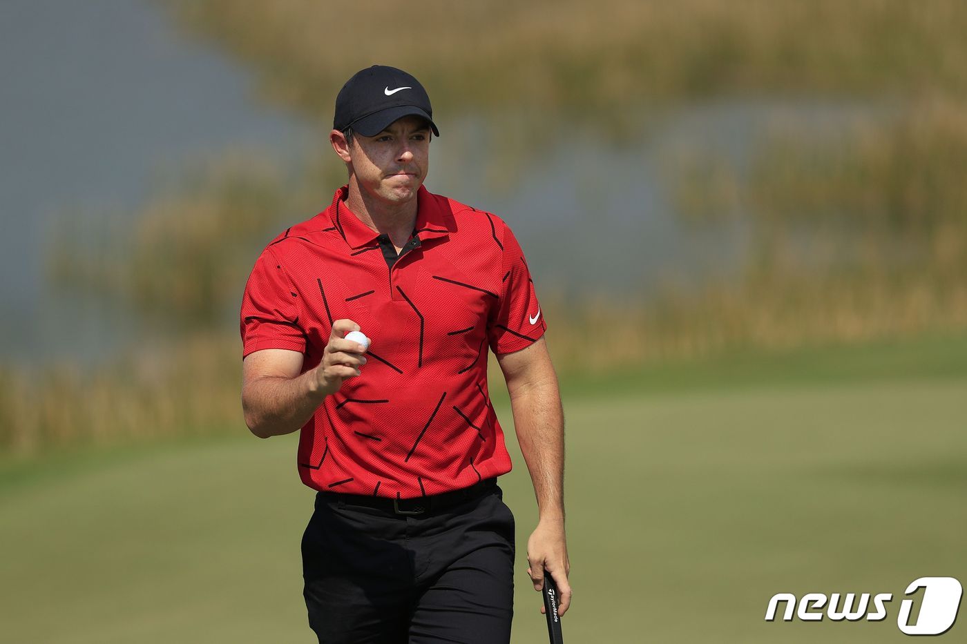 월드골프챔피언십(WGC) 워크데이 챔피언십 4라운드에서 빨간색 상의, 검은색 하의를 착용한 로리 매킬로이(북아이랜드) ⓒ AFP=뉴스1