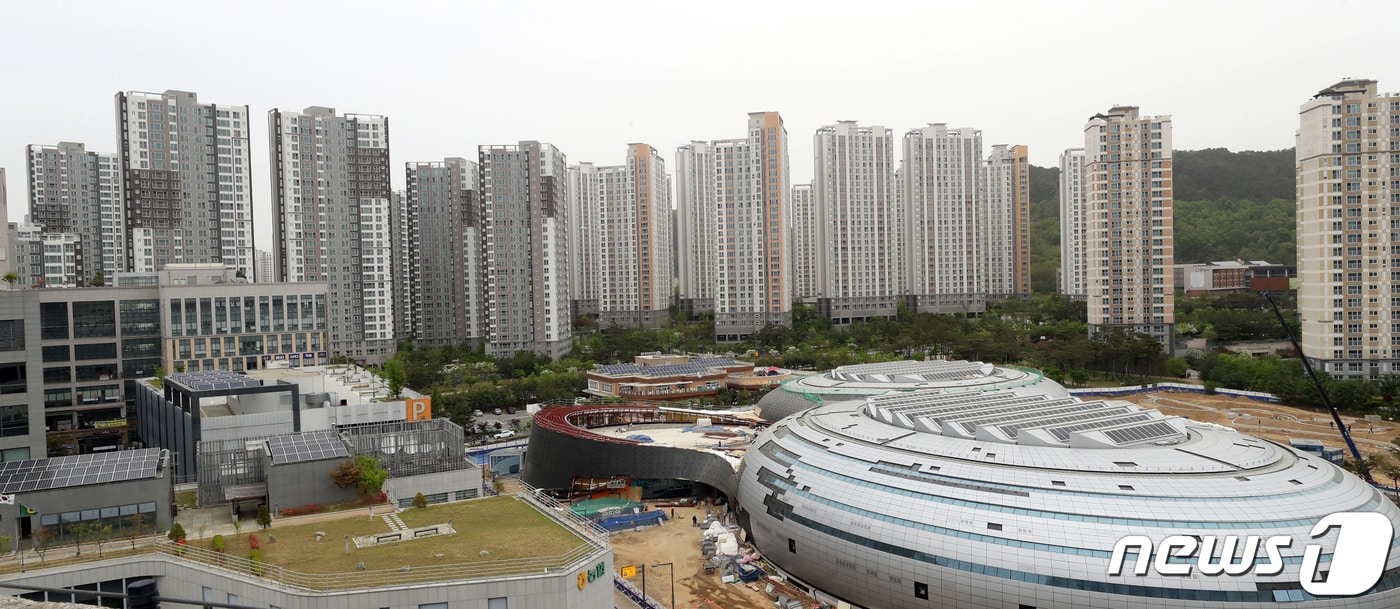 세종시 어진동 정부세종청사에서 바라본 아파트 단지. /뉴스1 ⓒ News1 장수영 기자