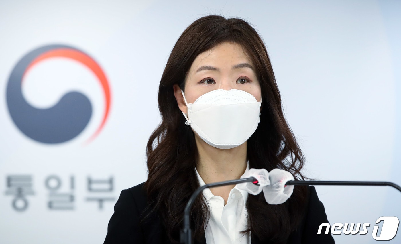 이종주 통일부 대변인이 24일 오전 서울 종로구 정부서울청사에서 정례브리핑을 하고 있다. 2021.5.24/뉴스1 ⓒ News1 박정호 기자