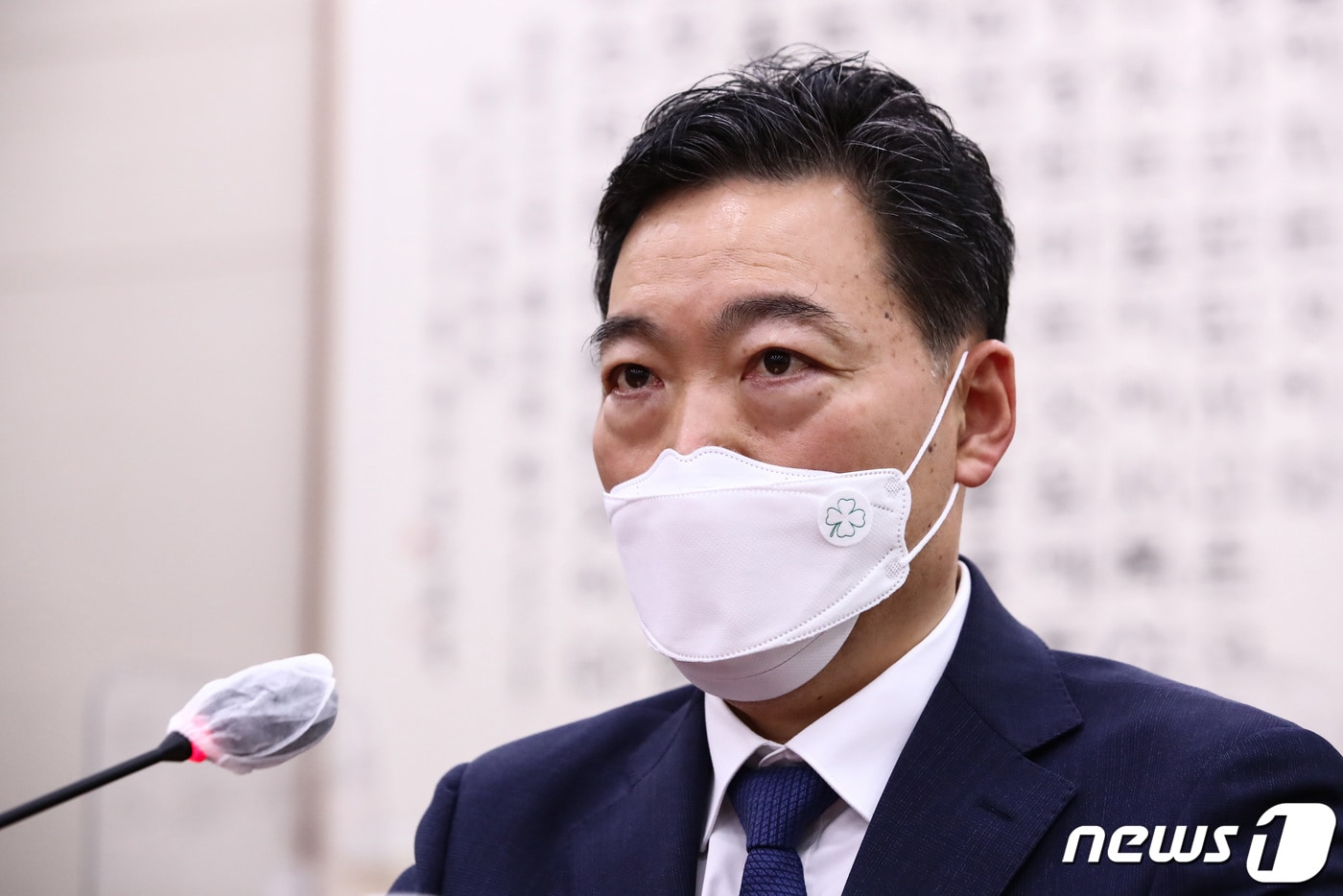 김오수 검찰총장 후보자가 26일 국회 법제사법위원회에서 열린 인사청문회에서 의원들의 질문에 답변하고 있다. 2021.5.26/뉴스1 ⓒ News1 이동해 기자