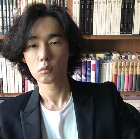 방송인 겸 작가 허지웅 인스타그램 갈무리 ⓒ 뉴스1
