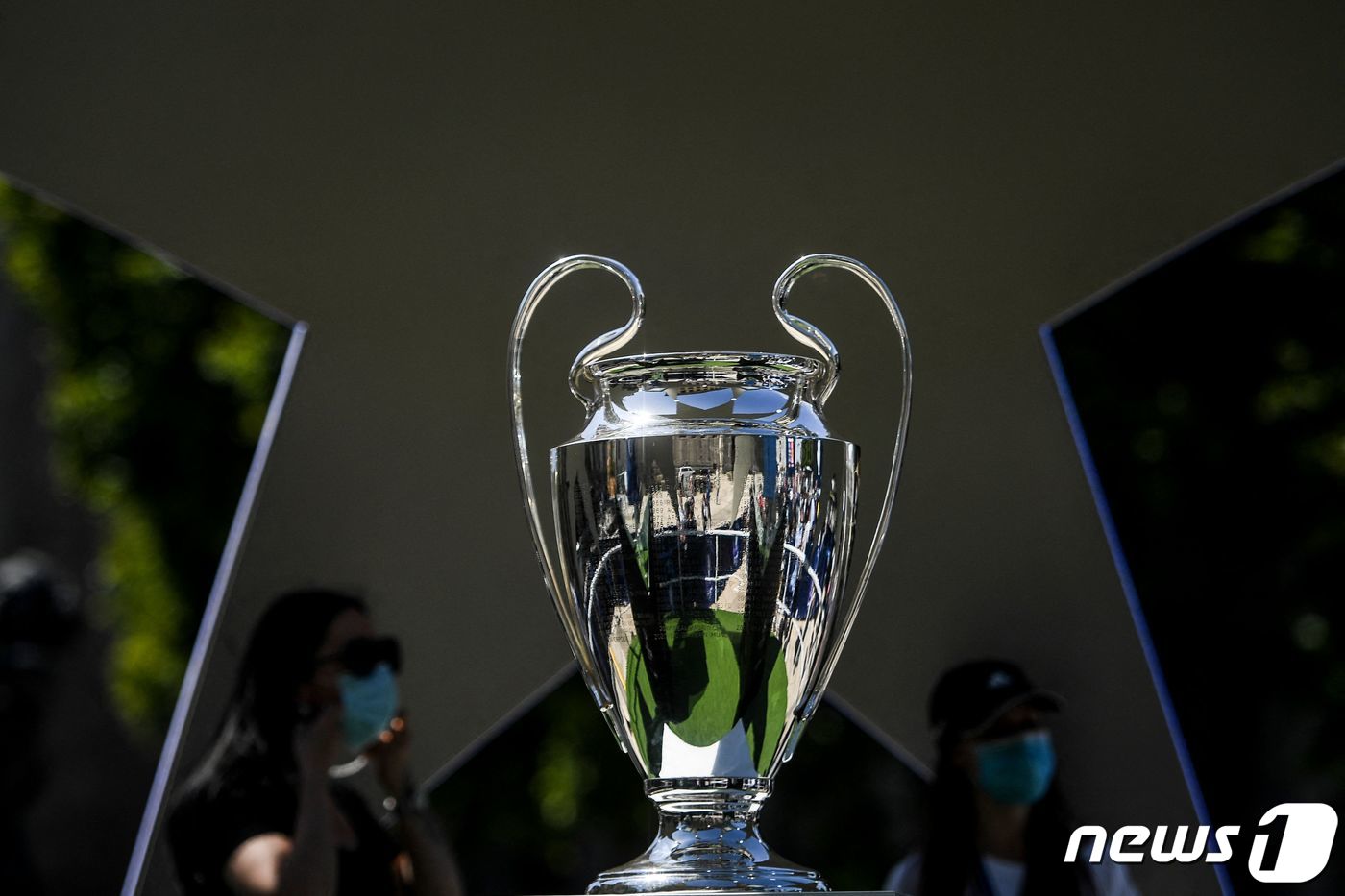 UCL 트로피 ⓒ AFP=뉴스1