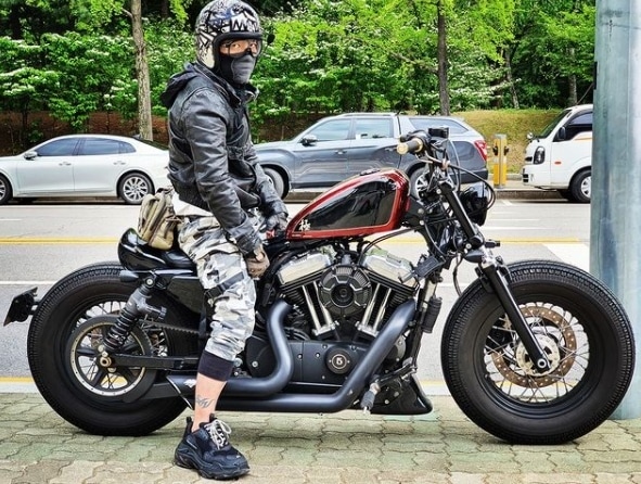 가수 송백경 인스타그램 갈무리 ⓒ 뉴스1