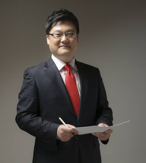 엄성섭 TV조선 앵커/ 사진=엄성섭 앵커 페이스북 갈무리 ⓒ 뉴스1