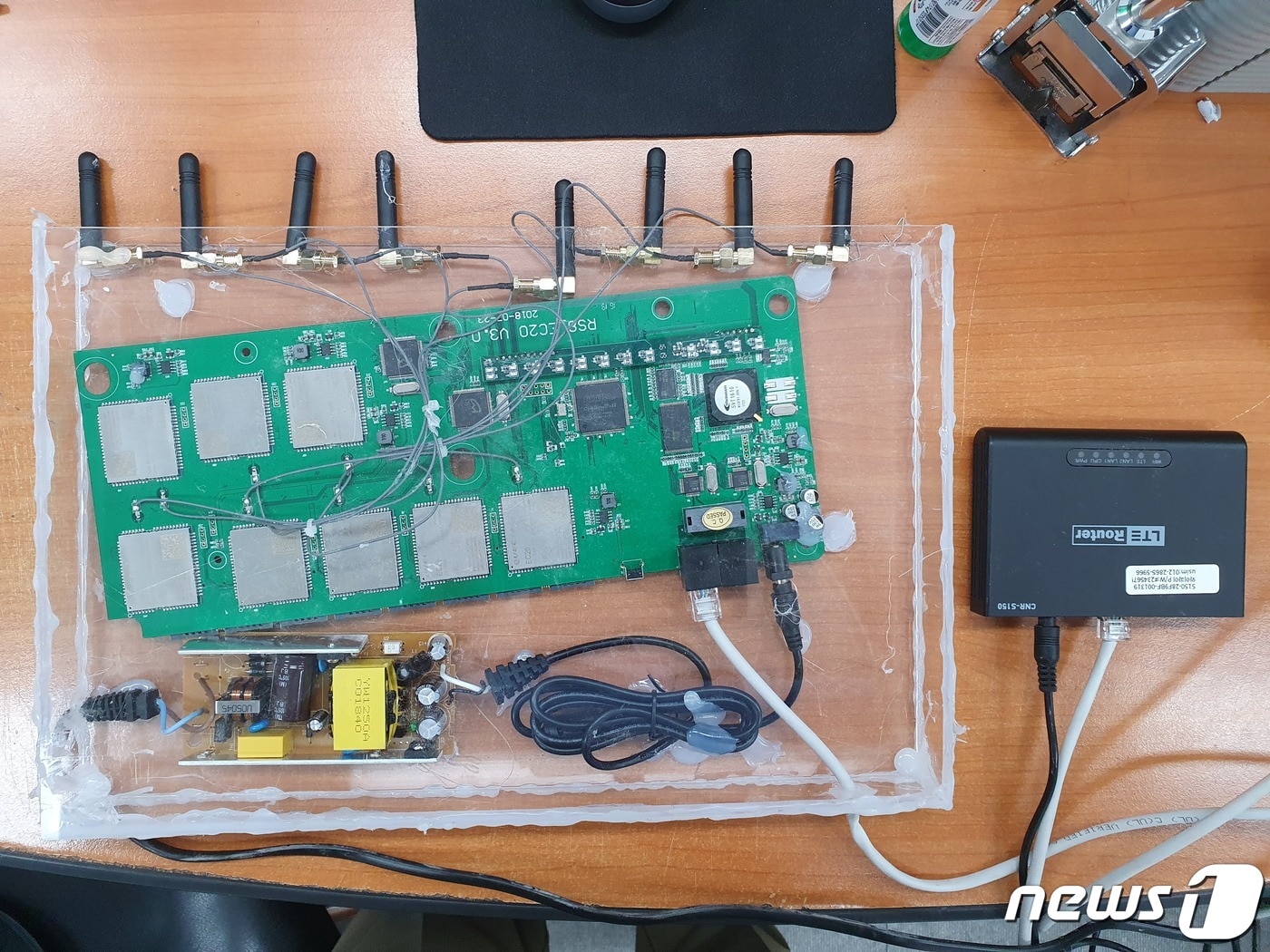 원룸, 고시텔 등에 설치된 전화번호 변작 중계기(평택경찰서 제공)ⓒ 뉴스1