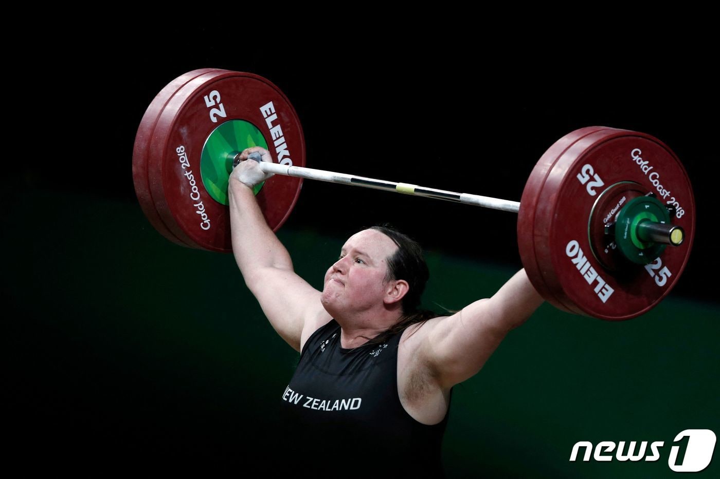 성전환 후 처음으로 올림픽에 참가하는 뉴질랜드 역도 여자 국가대표 로렐 허버드.ⓒ AFP=뉴스1