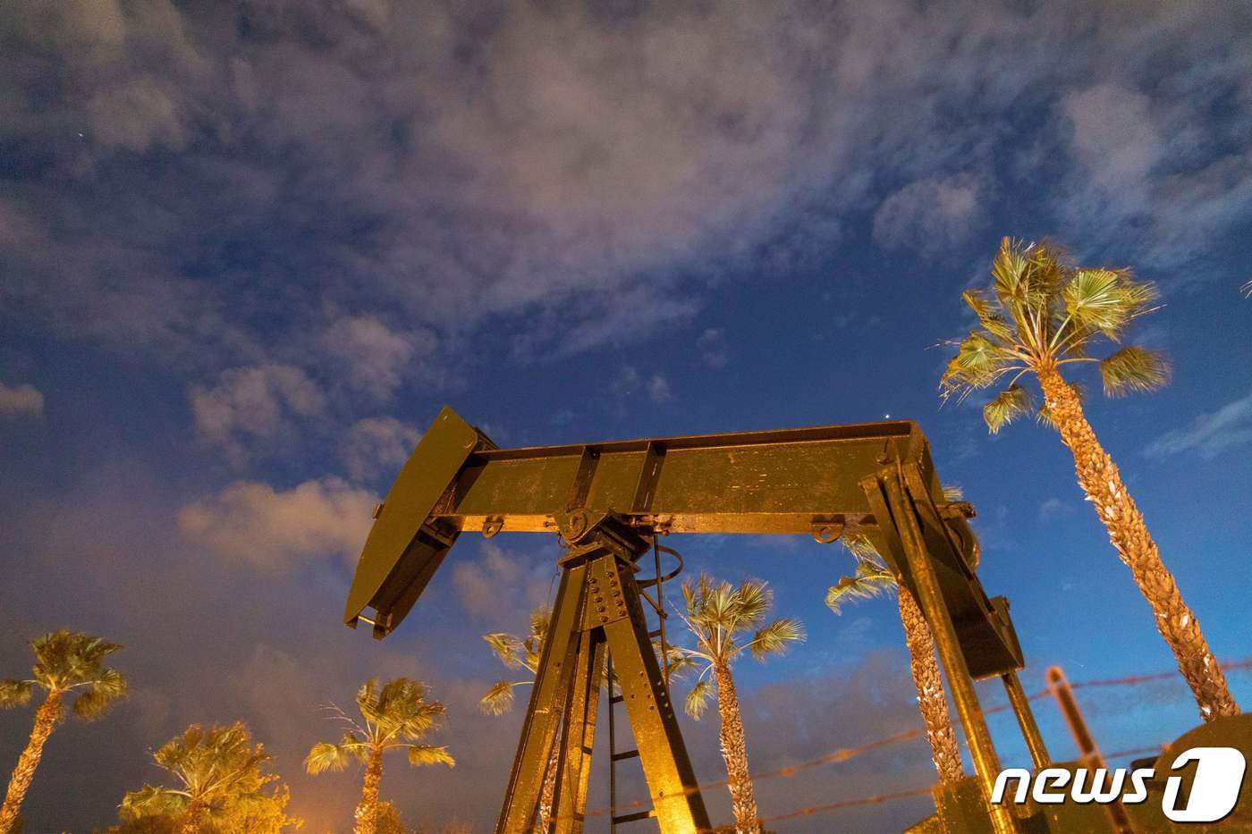 미국 캘리포니아주 한 석유시추기 ⓒ AFP=뉴스1