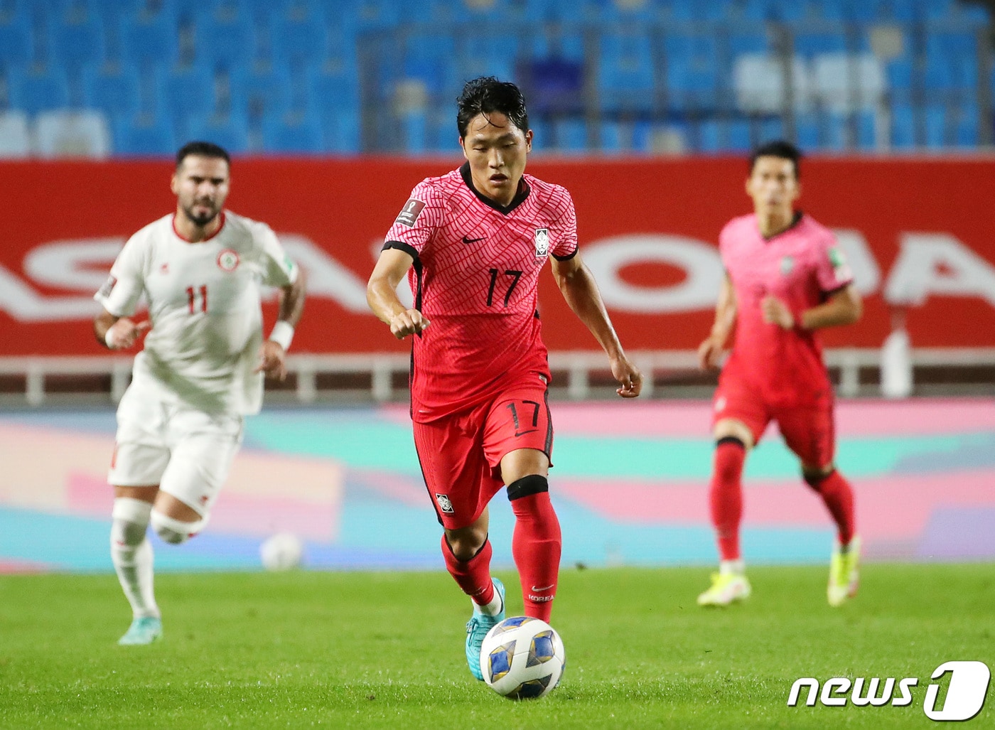7일 오후 경기도 수원월드컵경기장에서 열린 2022 국제축구연맹(FIFA) 카타르 월드컵 아시아지역 최종예선 A조 대한민국과 레바논의 경기, 대한민국 나상호가 공격을 시도하고 있다. 2021.9.7/뉴스1 ⓒ News1 조태형 기자